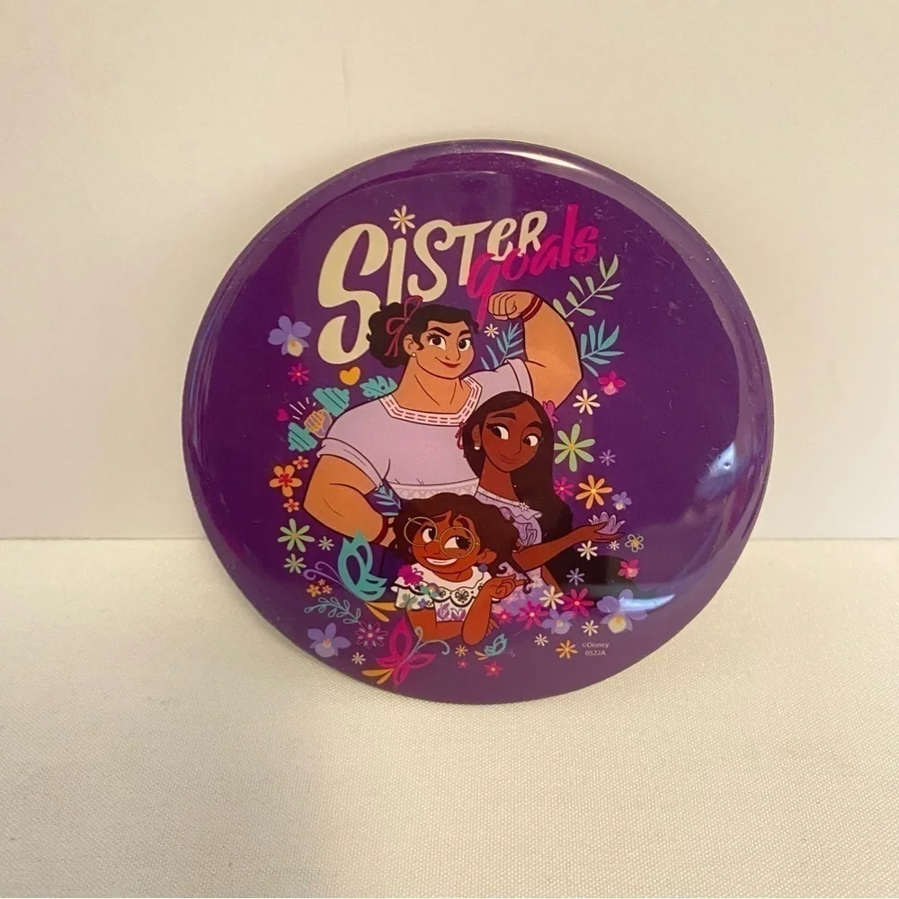 Disney Encanto 3 Piece Silicone Breakfast Molds And 3 Magnets New Without Tags